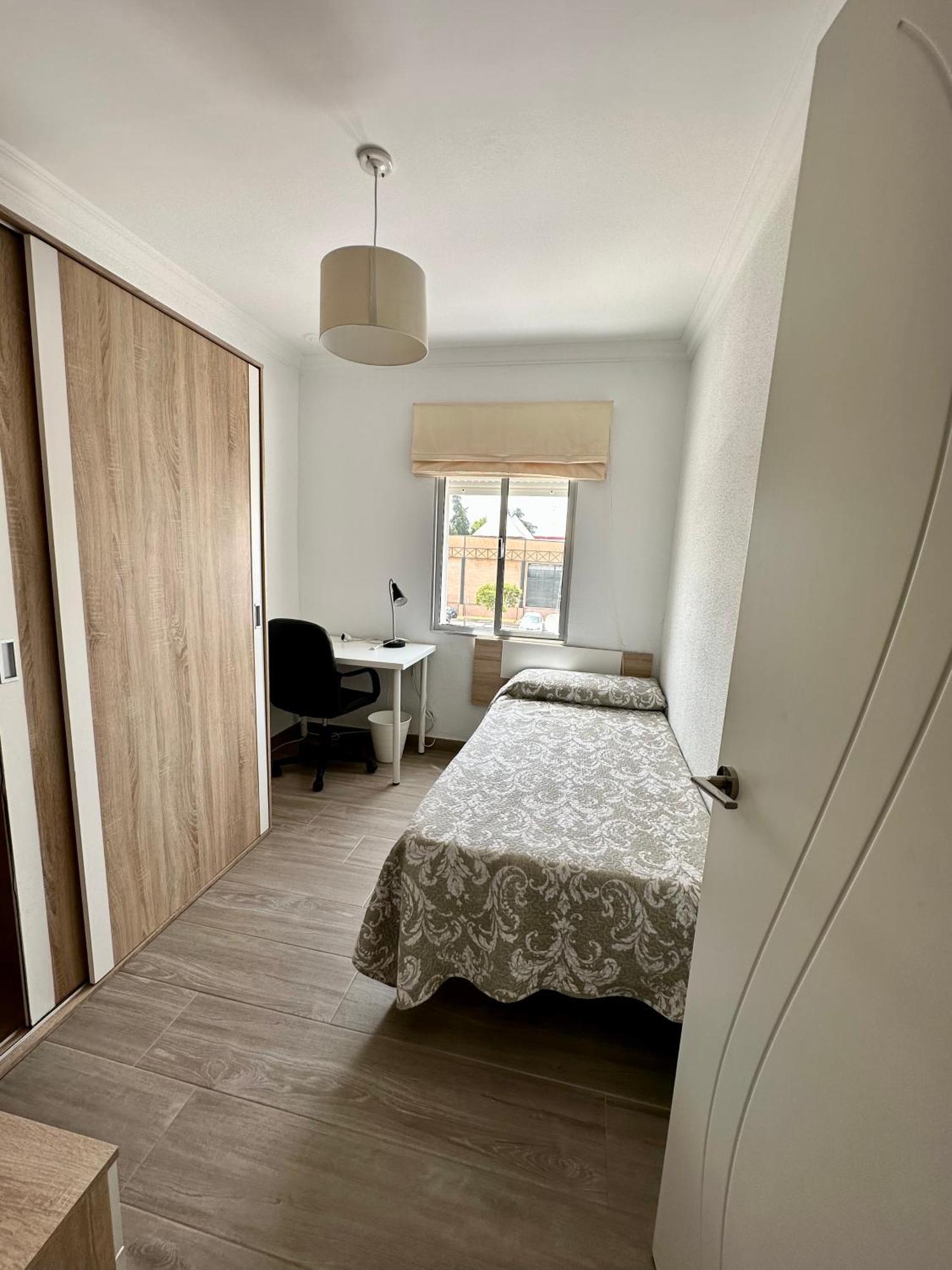 Precioso Apartamento 3 Dormitorios, Aire Acondicionado Menos 10 Min A Pie Feria Jerez De La Frontera Eksteriør bilde