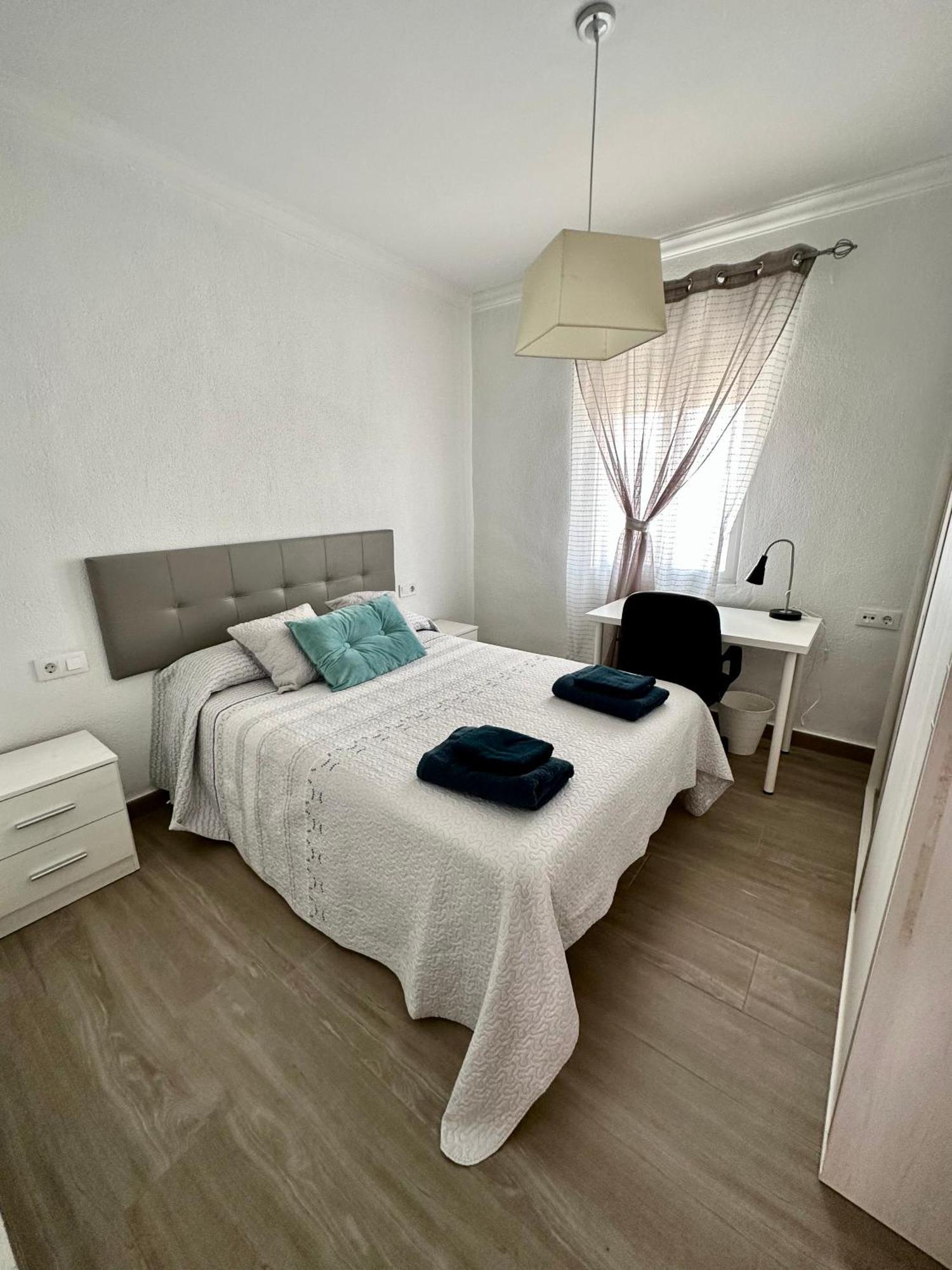 Precioso Apartamento 3 Dormitorios, Aire Acondicionado Menos 10 Min A Pie Feria Jerez De La Frontera Eksteriør bilde